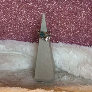 Concrete handmade ring stand gray
